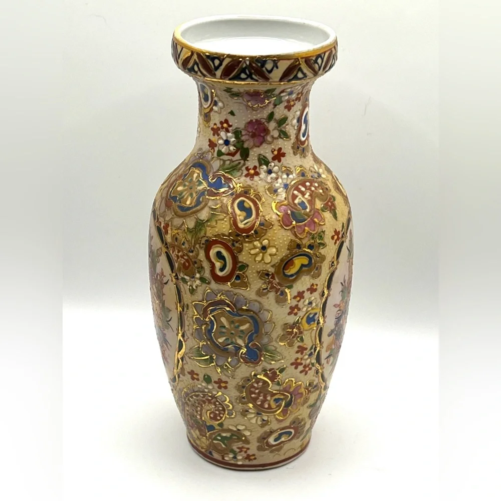 Asian Japanese Satsuma Style Ceramic Pottery Flower Vase Gold Enamel Floral 8 in